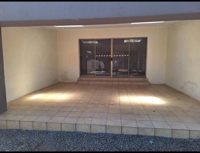 3 BEDROOM PROPERTY TO RENT IN ROOSEVELT PARK